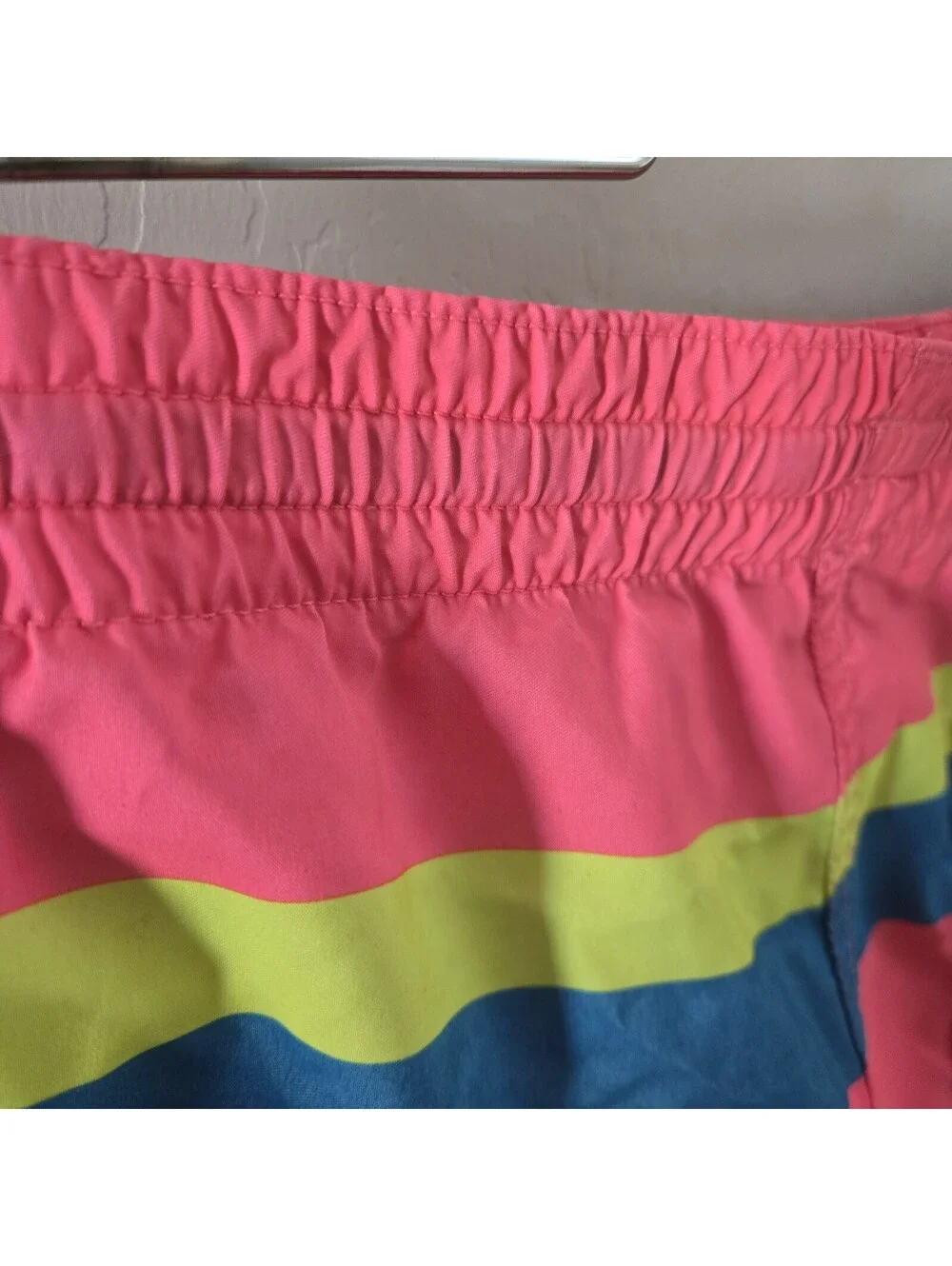 Chubbies Hotdogger Retro 80s Men's Swim Trunks Swim Shorts Neon Pink Medium